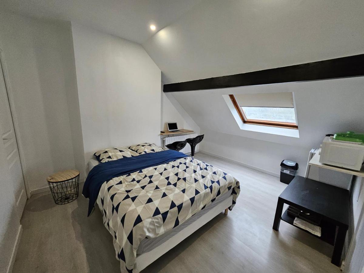 Apartment Agreable De 16m2 Sans Kitchenette *